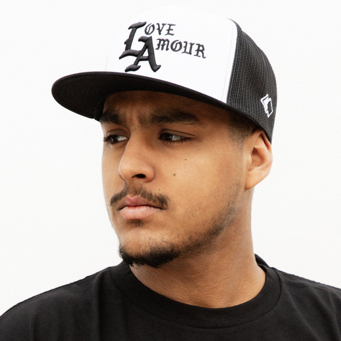 LOVE AMOUR • LA_White Black Trucker Snapback Cap